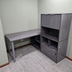 L-shaped office desk (chair included)