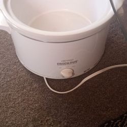 Crockpot With A Glass Lid Works Good $10.00