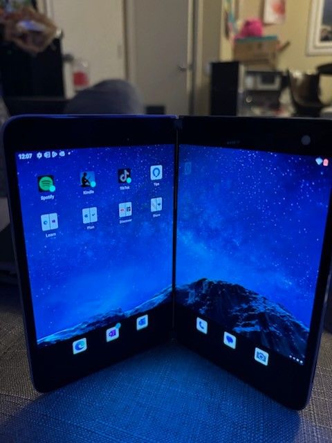 Microsoft Surface Duo