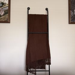 Metal Blanket Ladder W/ Blanket 