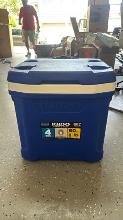 Igloo 60 quarts blue with wheels