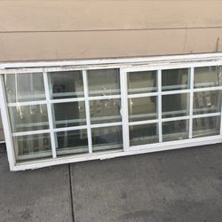 2 vinyl Windows