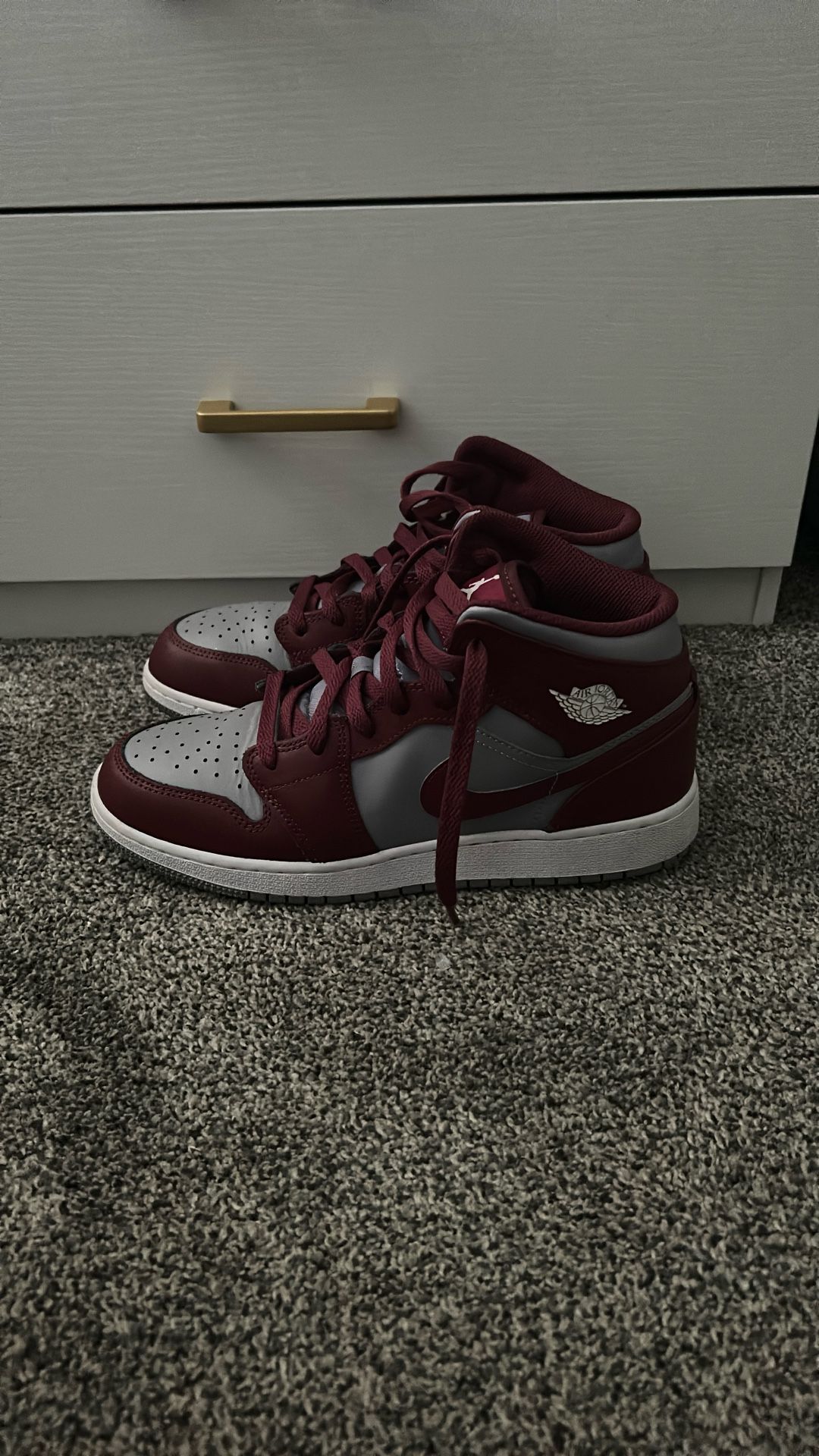 Jordan 1 size 7y