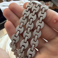 Moissanite Cuban Chain With Wolf Pendant 