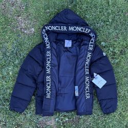 Moncler Montcla Puffer Designer Jacket 