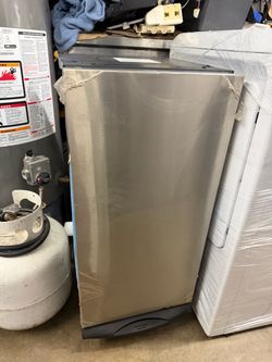 GE 15” trash compactor stainless steel new condition