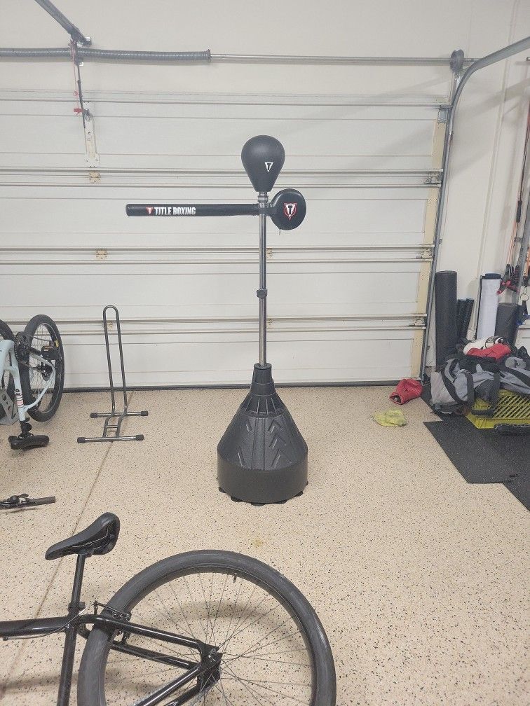 TITLE Rapid-Reflex Boxing Bar Tri-Bag
Sparbar