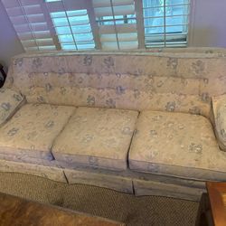 Vintage Floral Couch