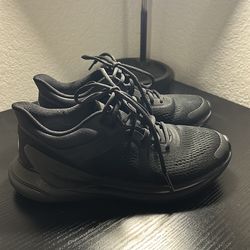 Women’s Lululemon shoes 5.5