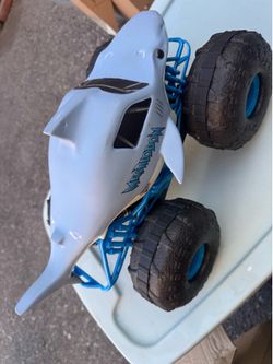 Megalodon Monster Truck