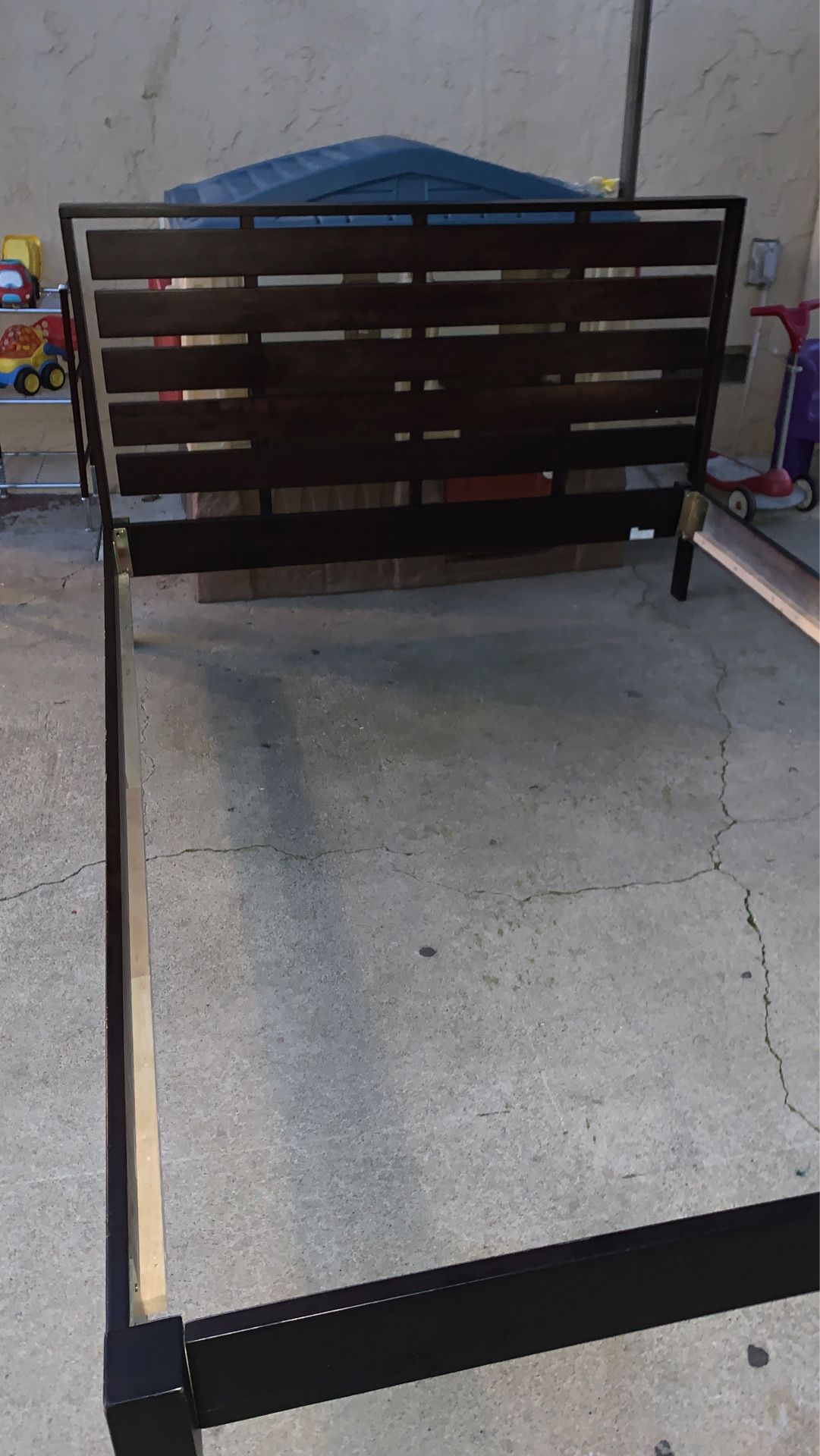 Queen bed frame 60obo