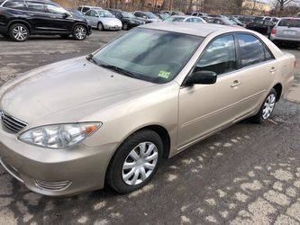 2005 TOYOTA CAMRY LE