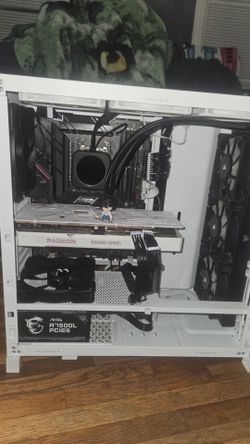 High-End Custom Gaming PC - AMD Ryzen 9 / 32GB DDR5 / 2TB SSD / RX 6800