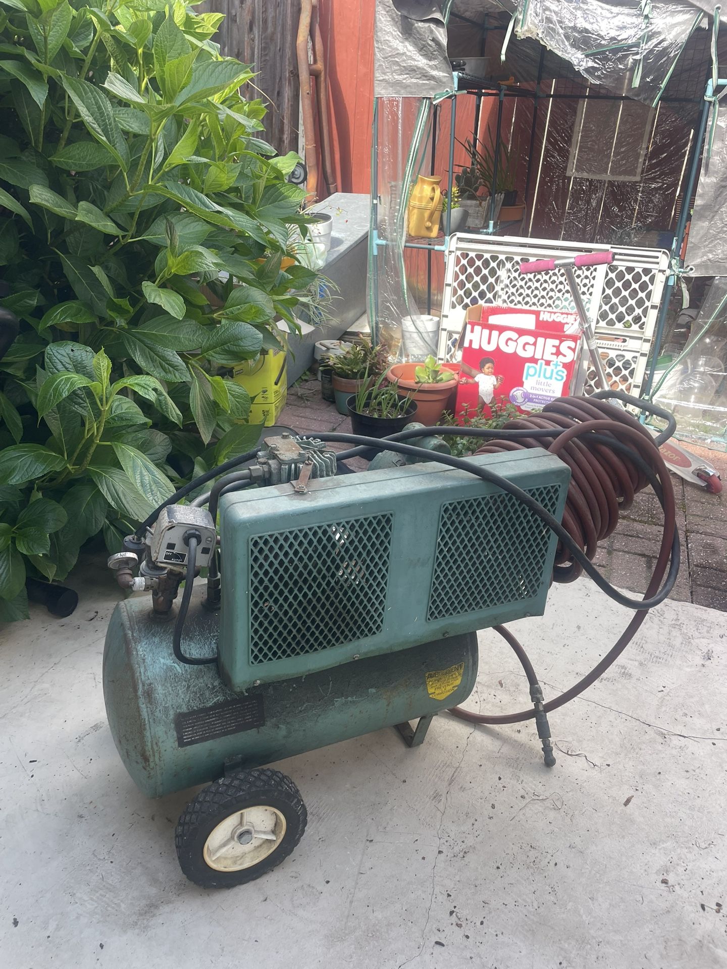 SPEEDAIRE AIR COMPRESSOR