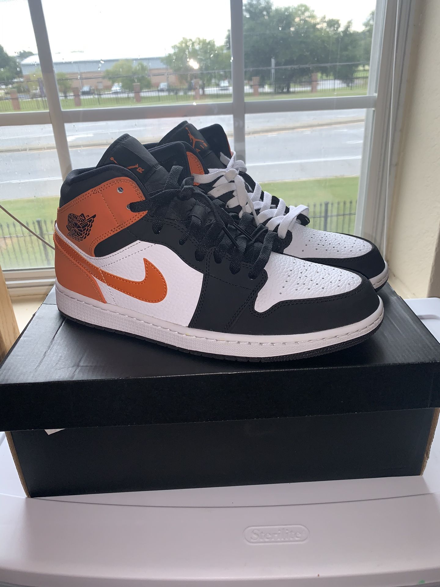 Jordan 1 sbb mid