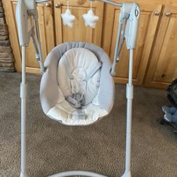 Graco Slim Baby Swing