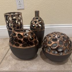 Brown and Metallic Center Pieces  