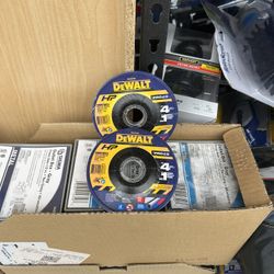Brand New Dewalt 5 Pack 4.5 Silicon Carbide Grinding Wheel