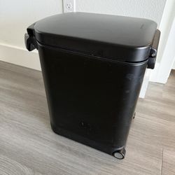 Dog Food Bin