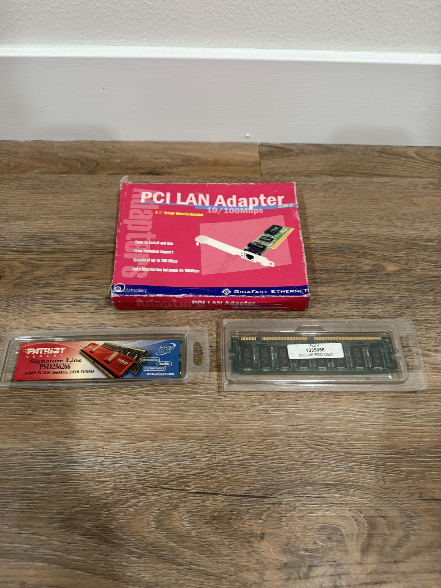 Computer parts: PCI Lan adapter, Patriot PLU