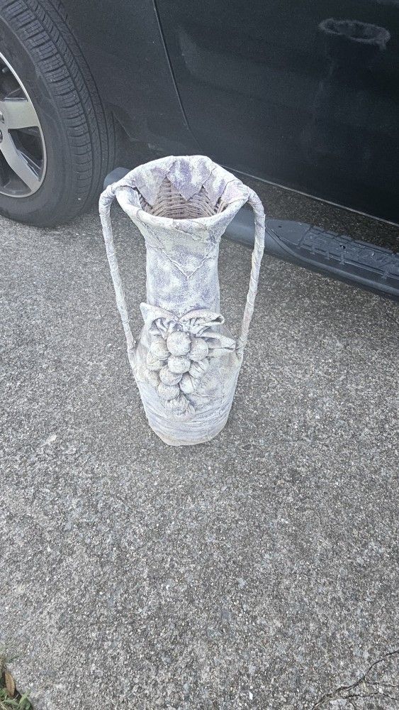FLOOR VASE
