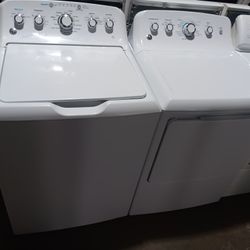 GE 4.5cuft WASHER AND DRYER SET