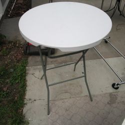 Foldable 3 Ft Circle Table