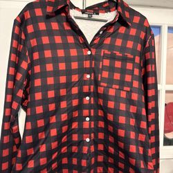 Forever 21 Red and Black Buffalo Plaid Sherpa Lined Shirt
