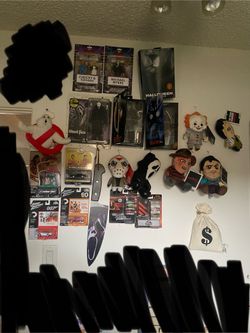 Action Figures/Collectables