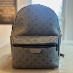 Authentic 2024 Louis Vuitton calf leather Discovery Backpack M46557