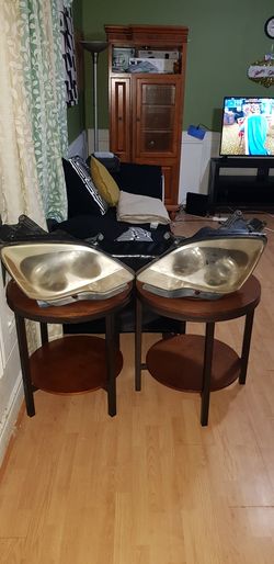 2008 GMC Acadia headlights