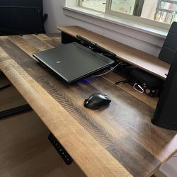 Vari ComfortEdge Sit Stand Desk