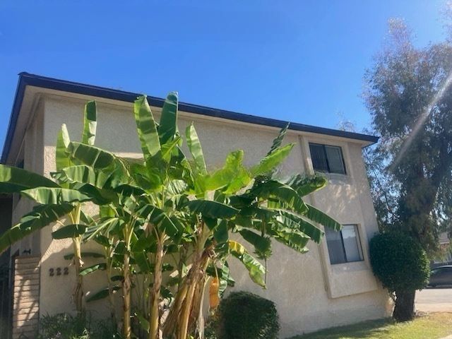 2 Bedroom 1 Bath upper unit in Monrovia