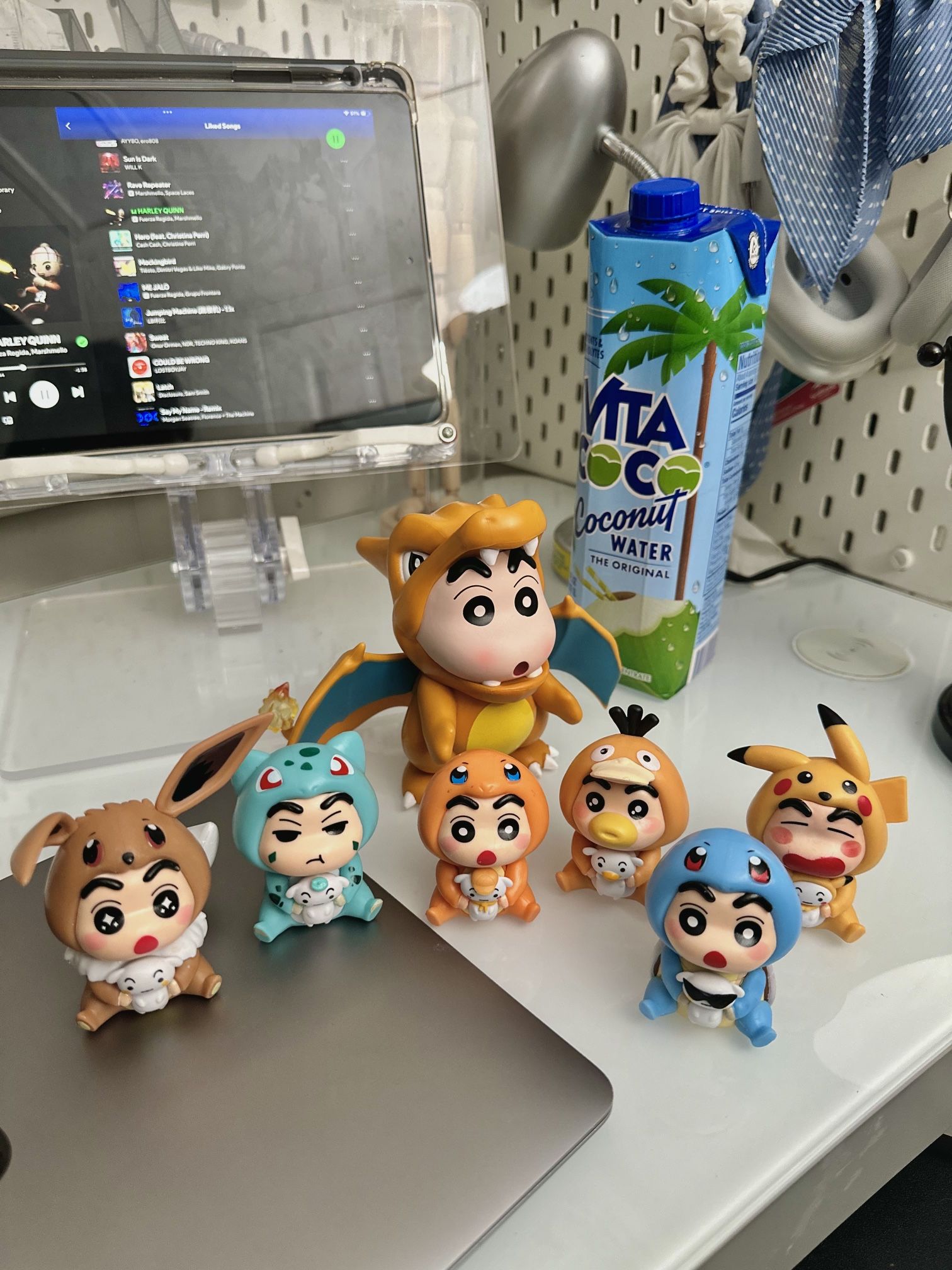 Pokemon Figure Shin-chan Charizard