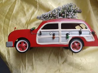 TARGET WONDERSHOP CHRISTMAS RED STATION WAGON WITH TREE LIGHTS WHREAT 2020