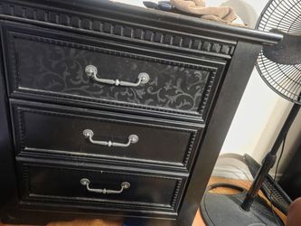 Bedroom set