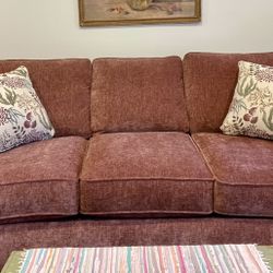 Brand New Custom 3-seater Sofa 82”