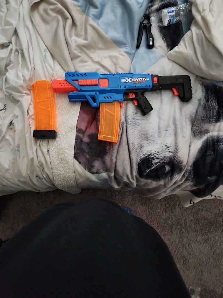 X-shot Insanity Nerf Gun