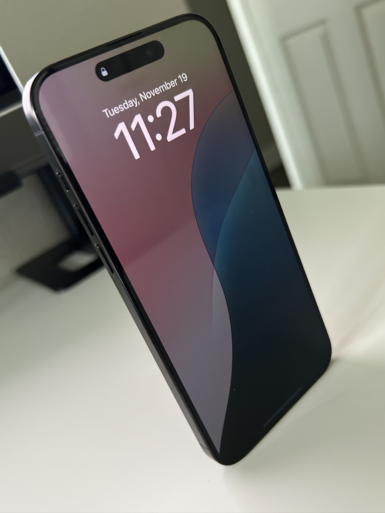 Apple iPhone 15 Pro Max 256GB Factory Unlocked! Come With Charger !Paid $1350 Asking $830