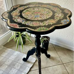 Vintage black painted table side table 3 legs hand painted intricate