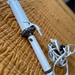 T3 1.75 in barrel curling iron/body waver
