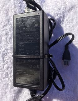HP 0957-2176 AC Power Adapter