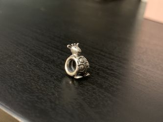 Pandora Giraffe charm