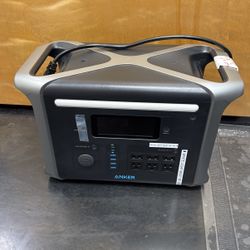 ANKER 757 POWER STATION *** with warranty that expires in 2032 ***