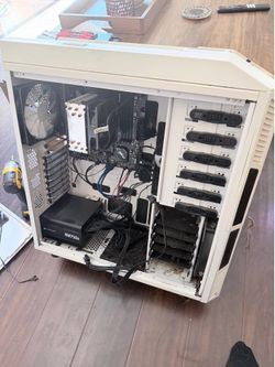 Rosewill thor case (with random parts inside)