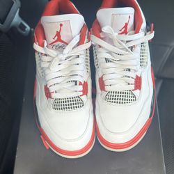 Jordan Retro 4 ‘Fire Red’ 