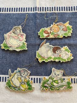 Kitty Cucumber ornament set