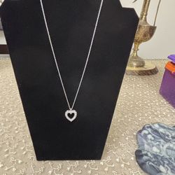 14k White Solid Gold Necklace With Diamond Heart Pendant