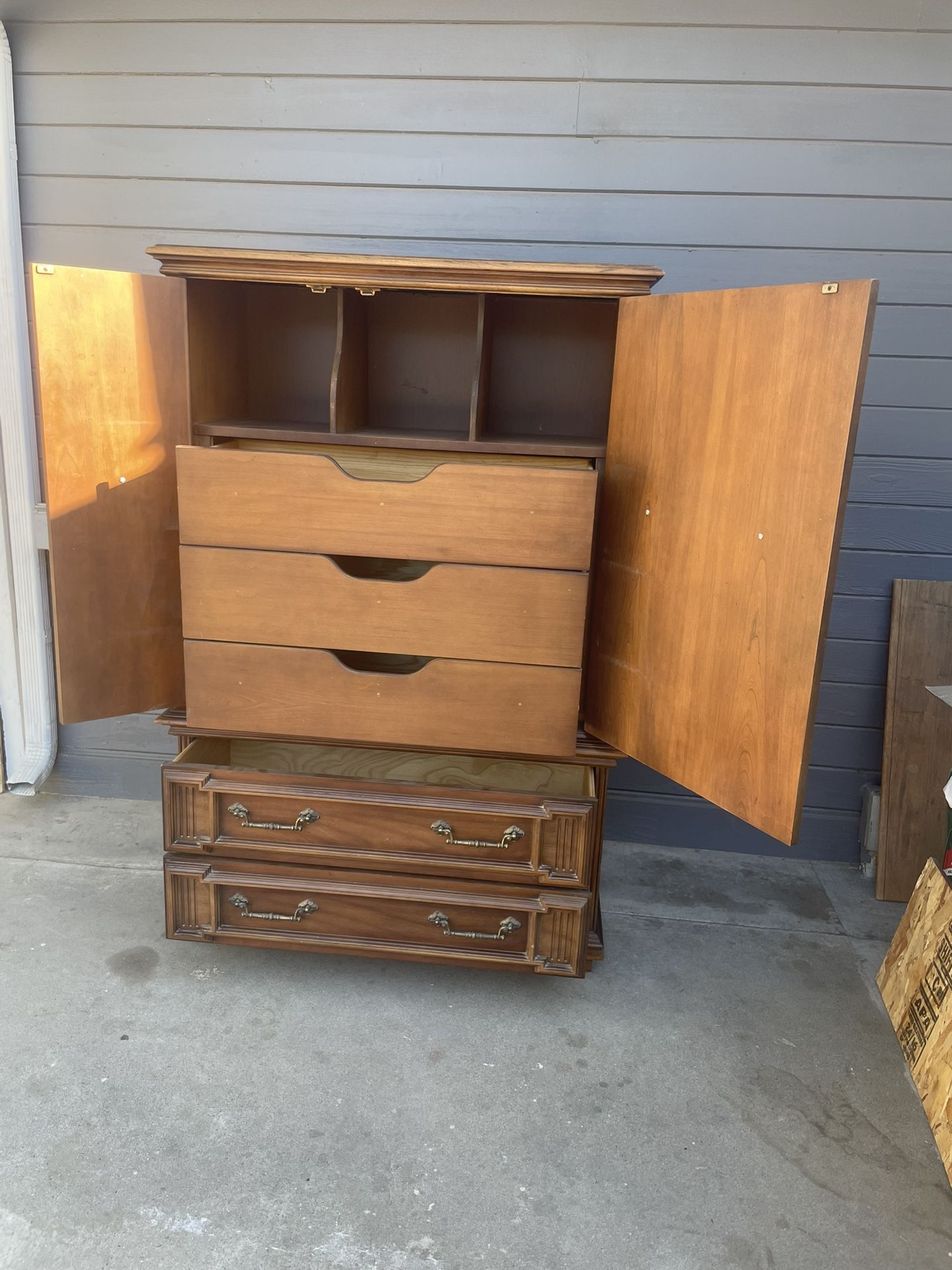 Armoire Dresser