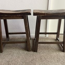 2 Stools 